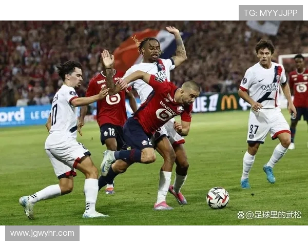 法甲赛场背后的真实故事与球员人生侧写